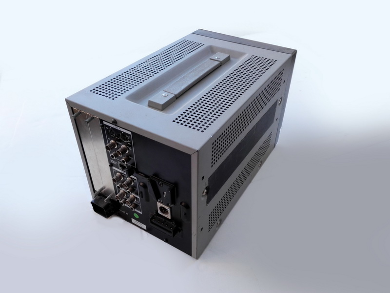 monitor sony pvm-9l2 metal 21x21.5x35 1u